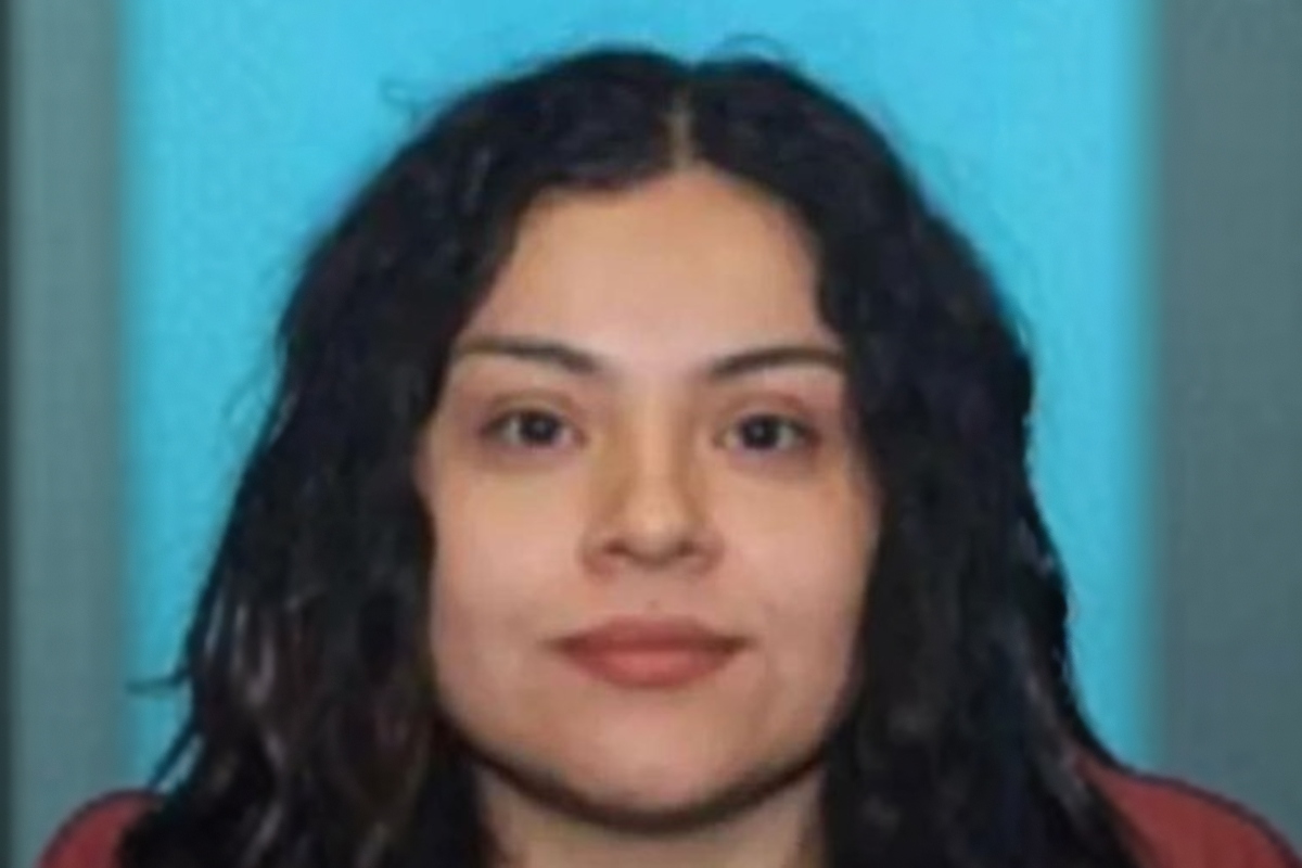 Retiran cargos a la mujer que fue baleada por un agente migratorio en Chicago