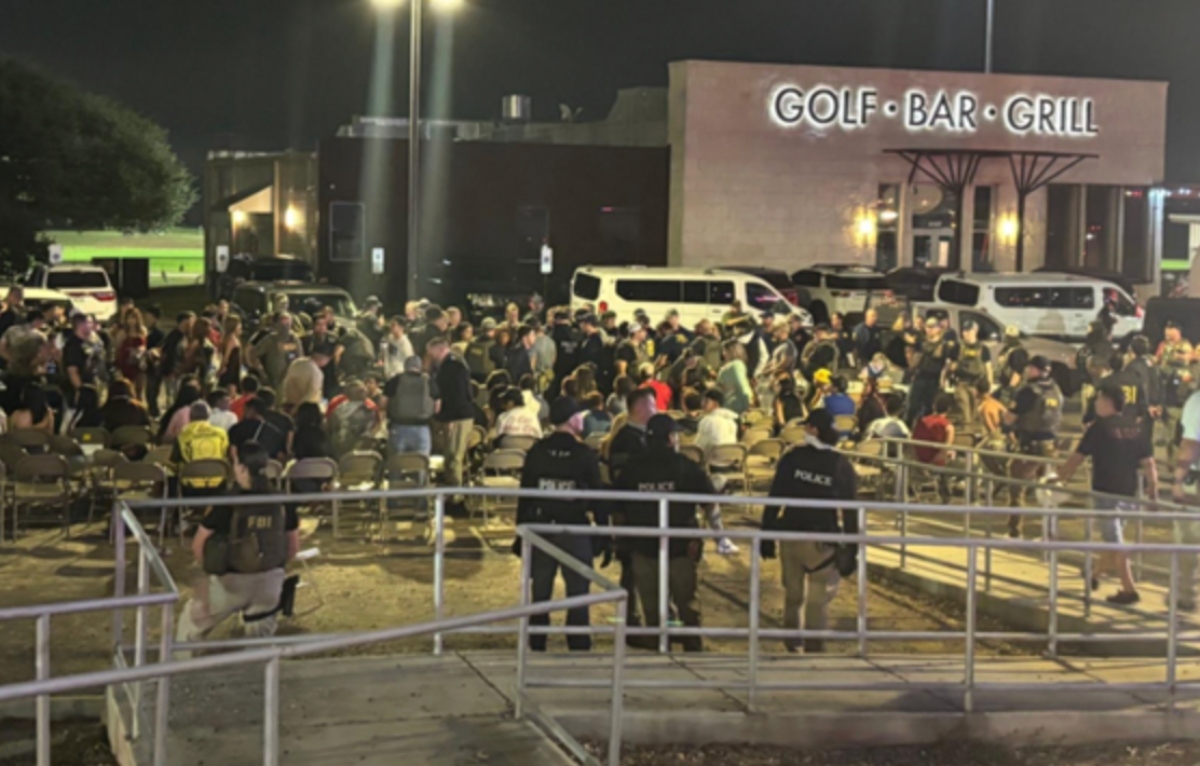 Demócratas cuestionan la legalidad del operativo migratorio masivo en San Antonio