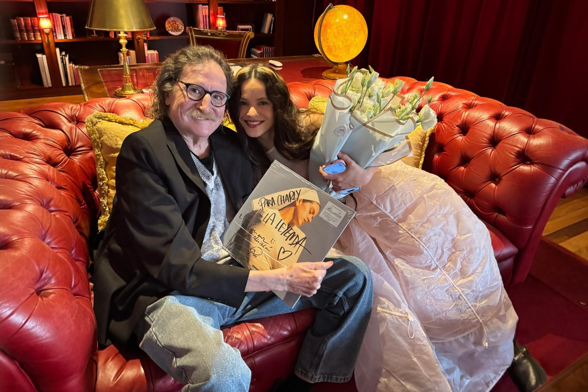 Rosalía se reúne con Charly García y visita la iglesia donde fue bautizado el papa Francisco