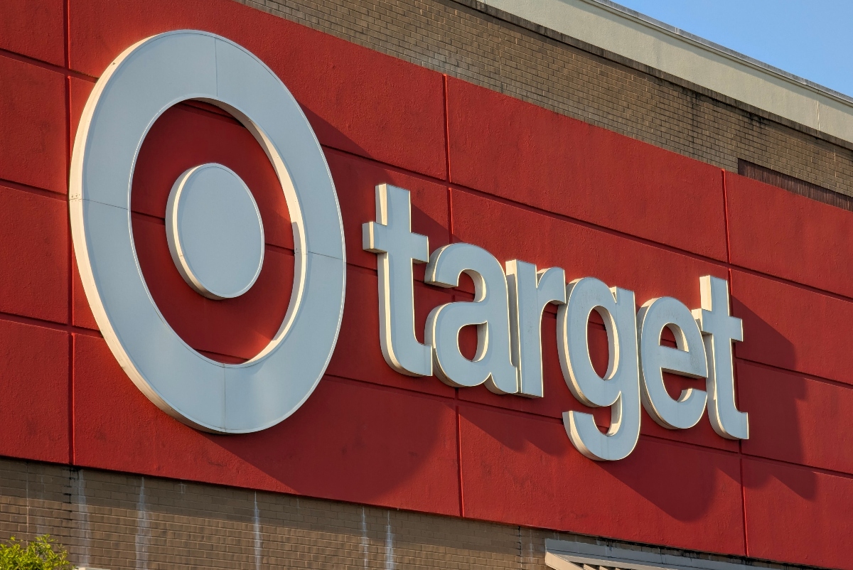 Target exige a empleados sonreír y saludar a los clientes para impulsar sus ventas
