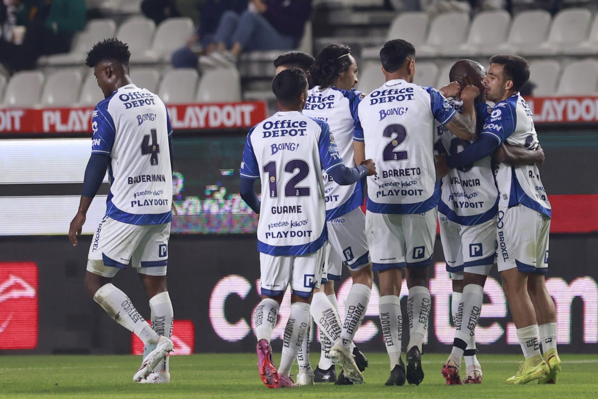 Pachuca renace: Kenedy marca dos y Valencia asegura el triunfo