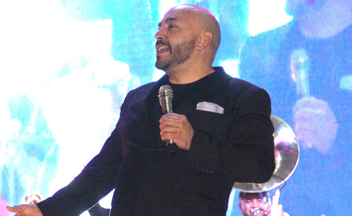 Lupillo Rivera presenta a su novia