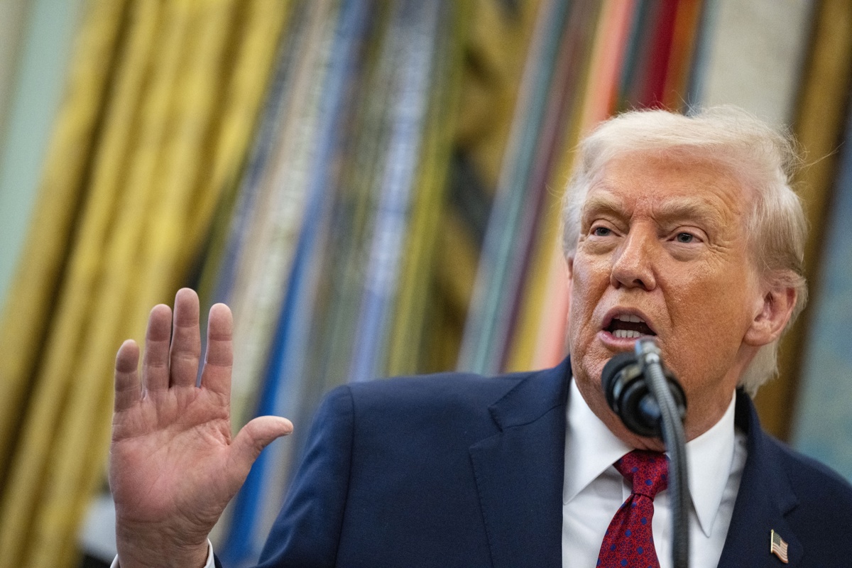 Trump intensifica sanciones y ordena bloqueo total a petroleros vinculados a Venezuela