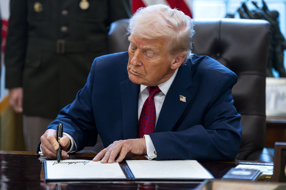 Trump amplía la prohibición de viajes a siete países y a la Autoridad Palestina