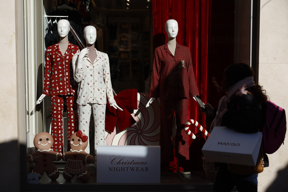 ¿Vestirse de gala o en pijama? Así cambia la etiqueta en Navidad