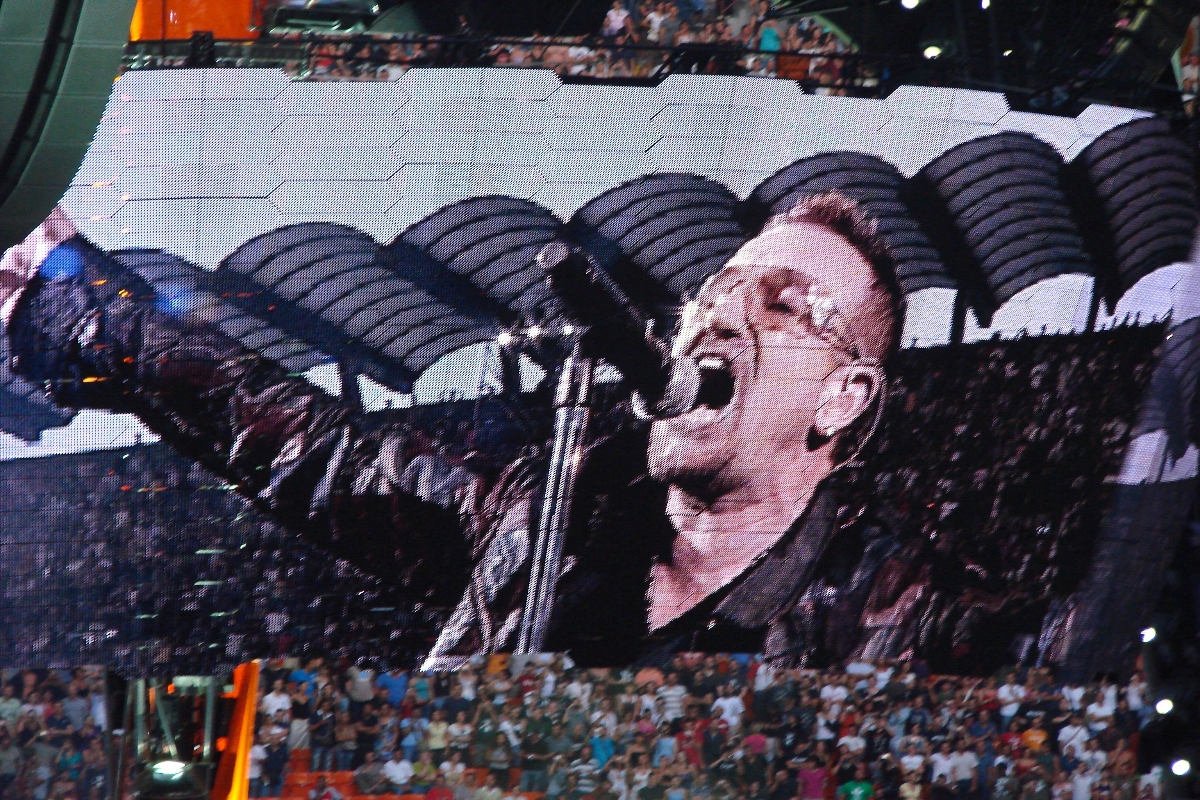 U2
