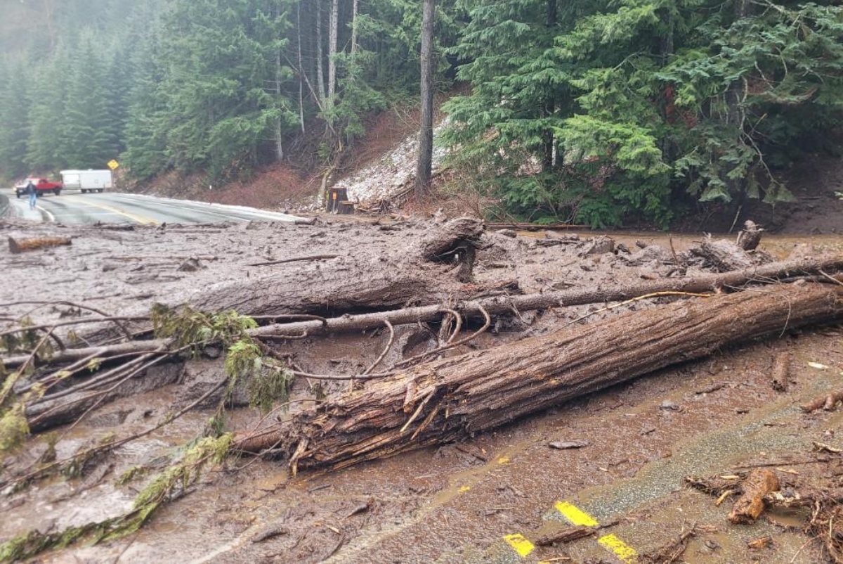Más de 75,000 personas bajo alerta de evacuación por inundaciones en Washington