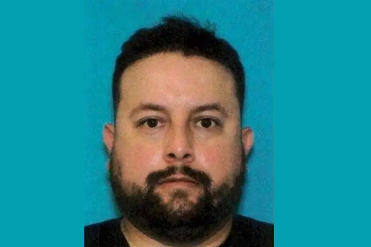 Agente migratorio acusado de abusar y robar a varias mujeres en Chicago