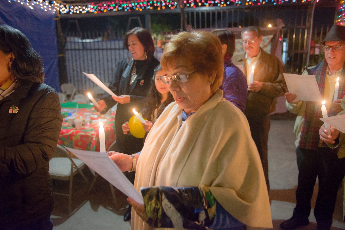 Qué representan las velas, las luces y los rezos en las Posadas