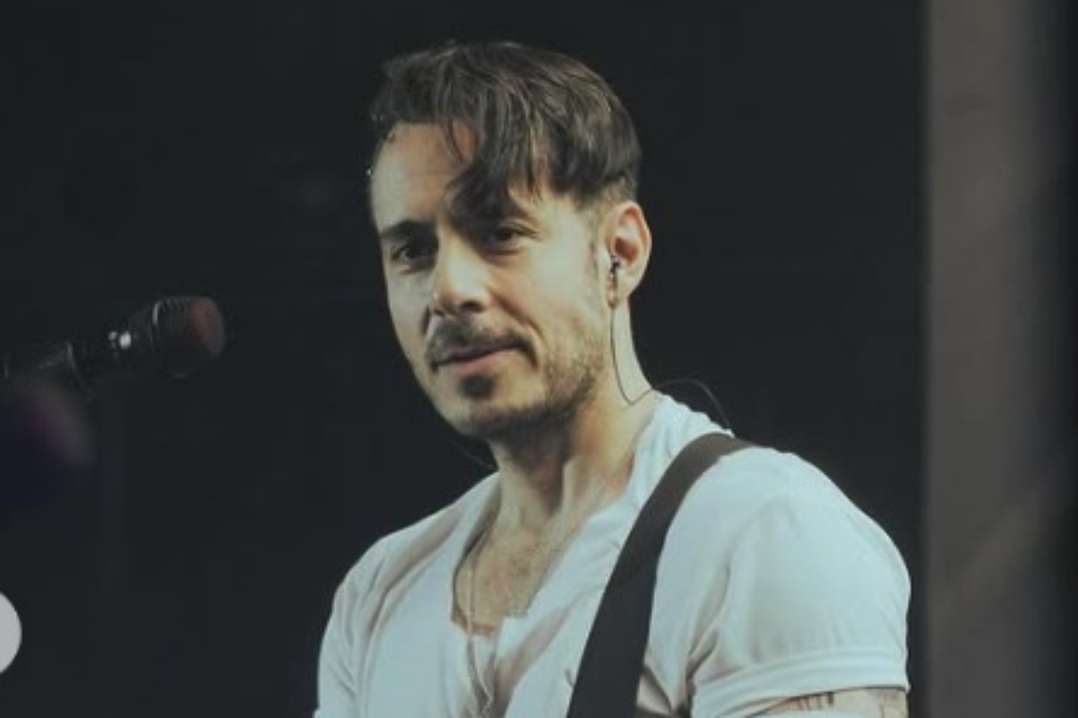 José Madero conmueve con “Te veo a la vuelta”