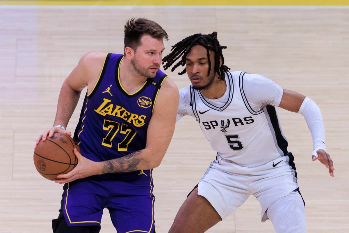 Spurs sorprenden y eliminan a Lakers