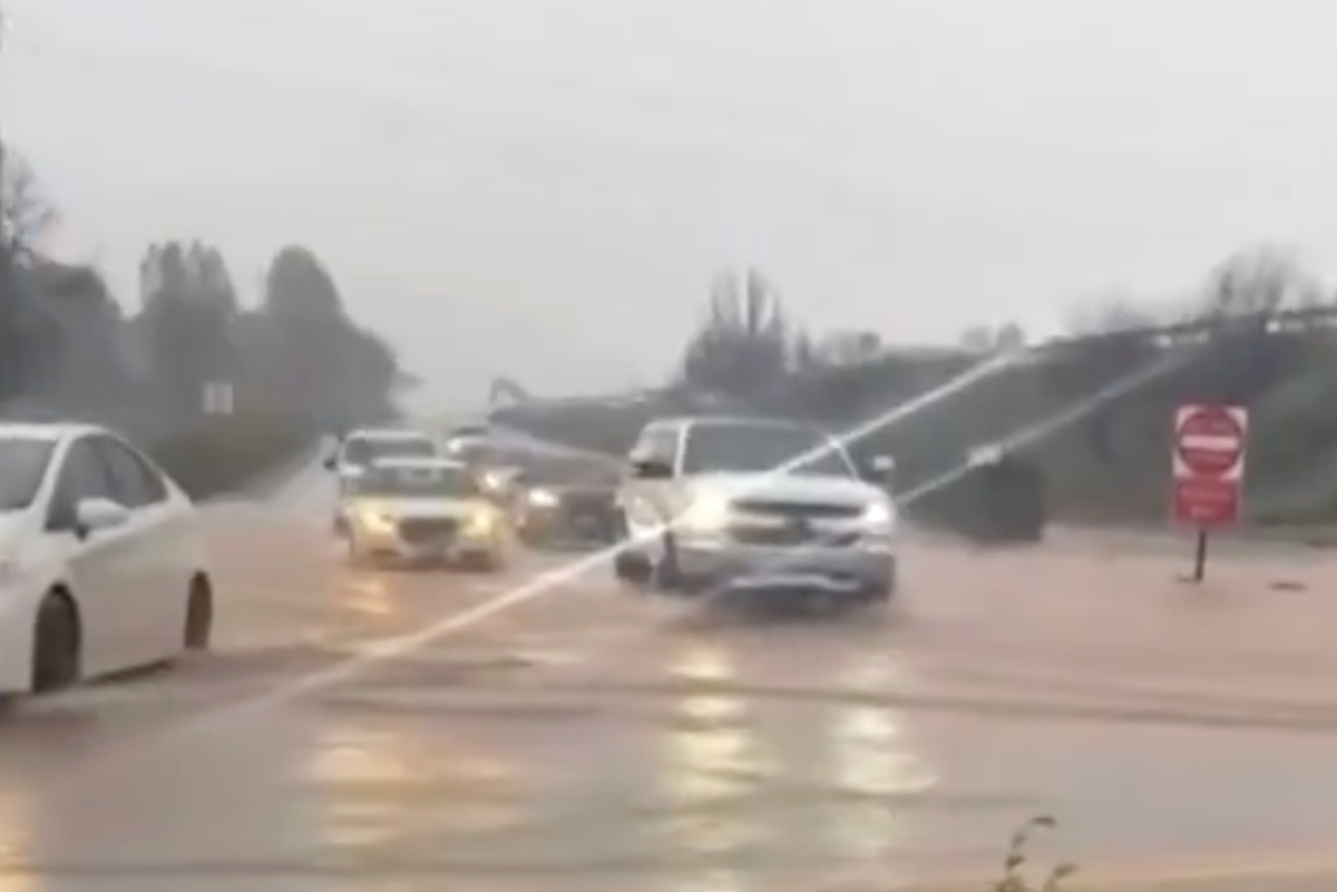 Fuerte tormenta amenaza a California en Navidad y obliga a evacuaciones