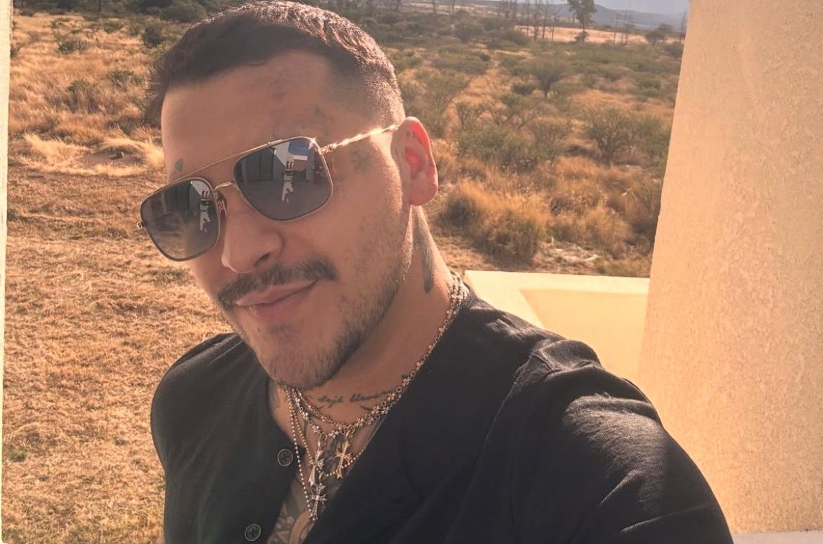 Christian Nodal con nuevo tatuaje