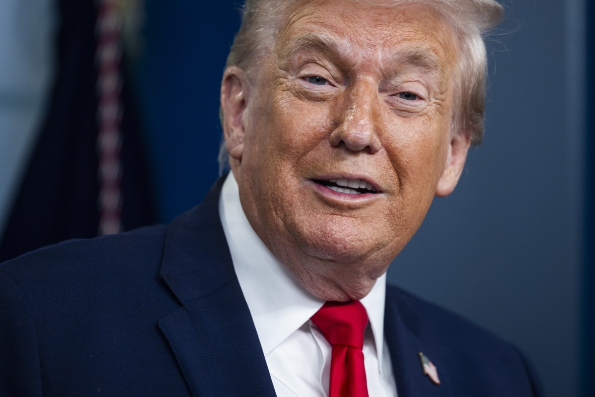 Trump eleva la tensión por Groenlandia y advierte: “Ya lo verán”
