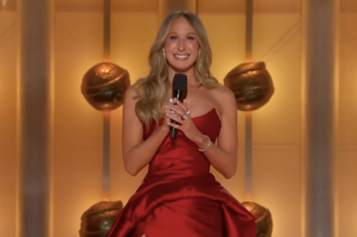 Nikki Glaser explica por qué no hizo bromas sobre Trump en los Globos de Oro