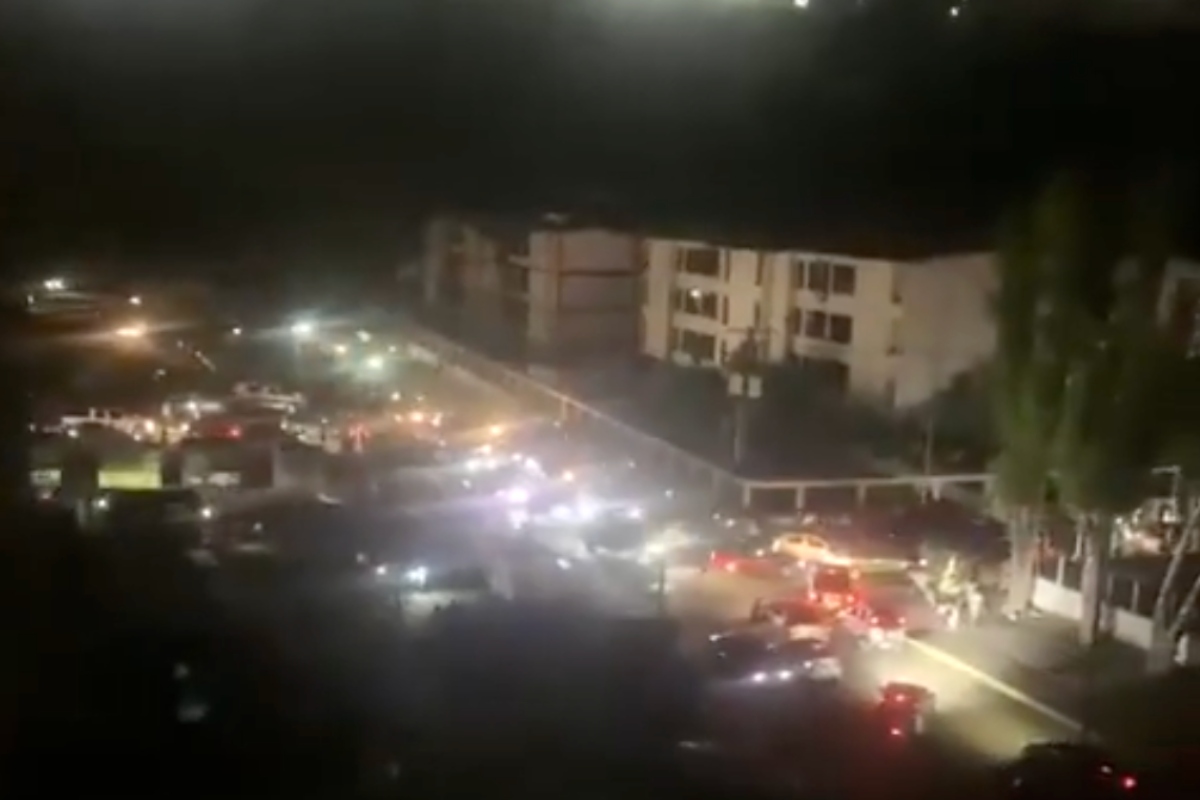 Salida masiva de personas en el complejo militar venezolano Fuerte Tiuna tras detonaciones