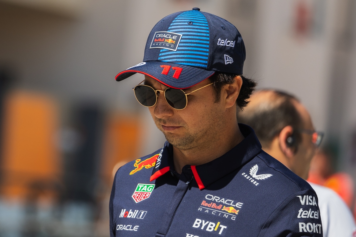 Cadillac y Checo Pérez reciben su primer golpe antes de debutar en la F1