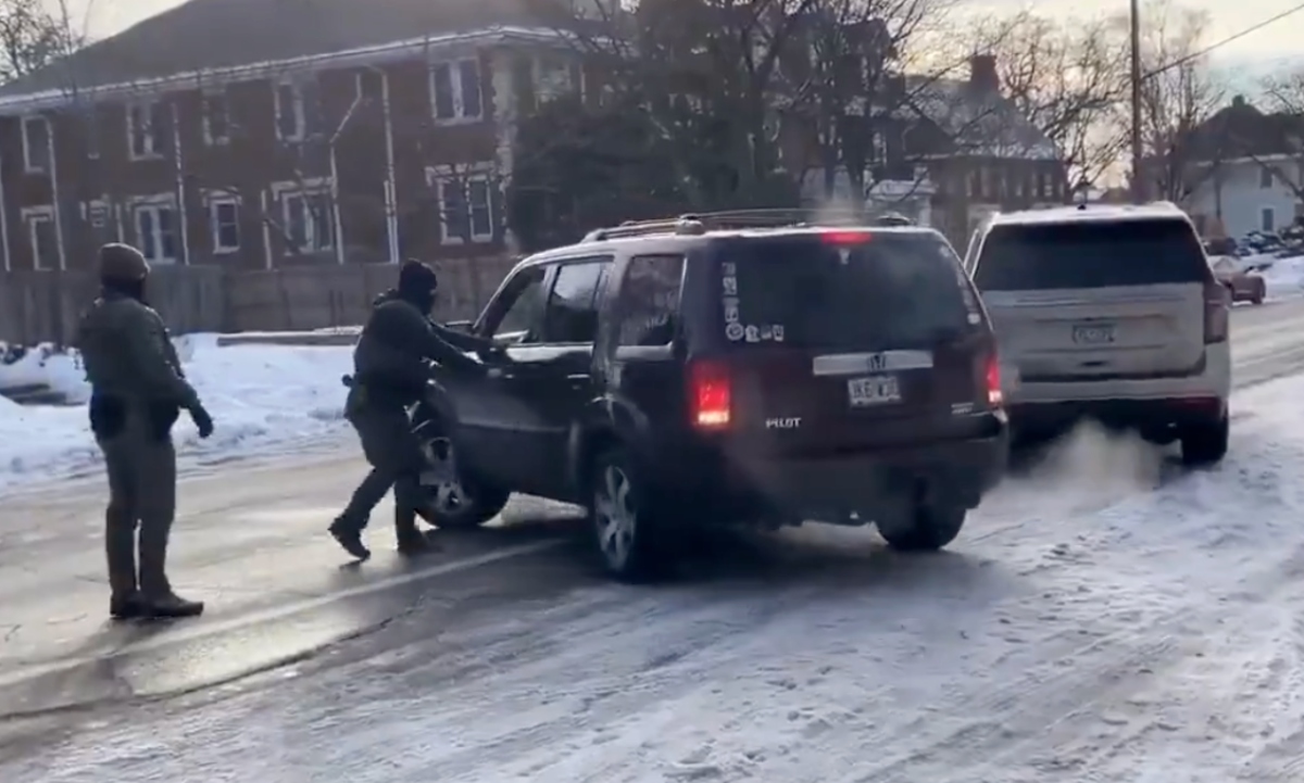 Operativo de ICE en Minnesota termina con una mujer muerta