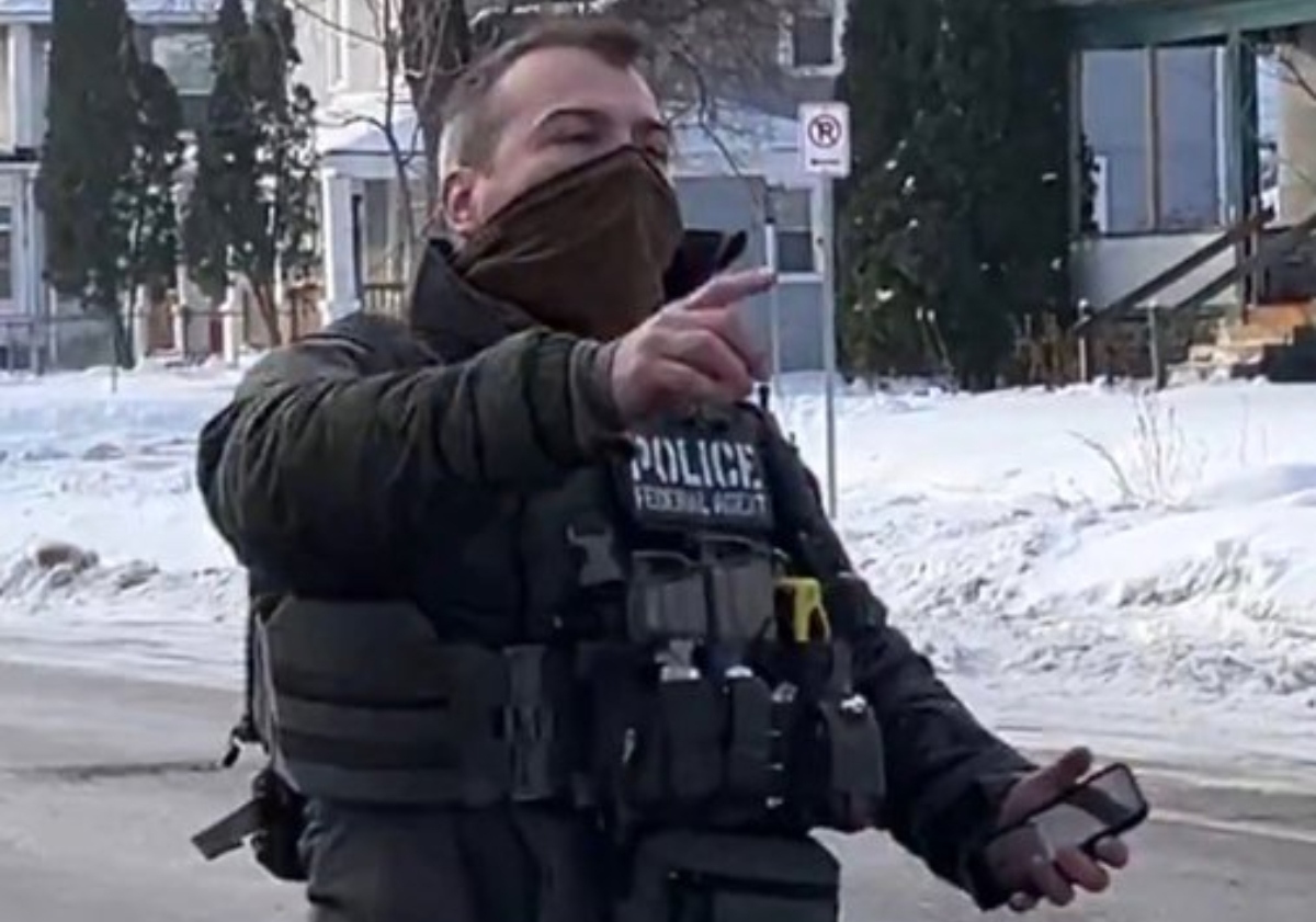Suspenden al agente de ICE que mató a Renee Good en Minneapolis