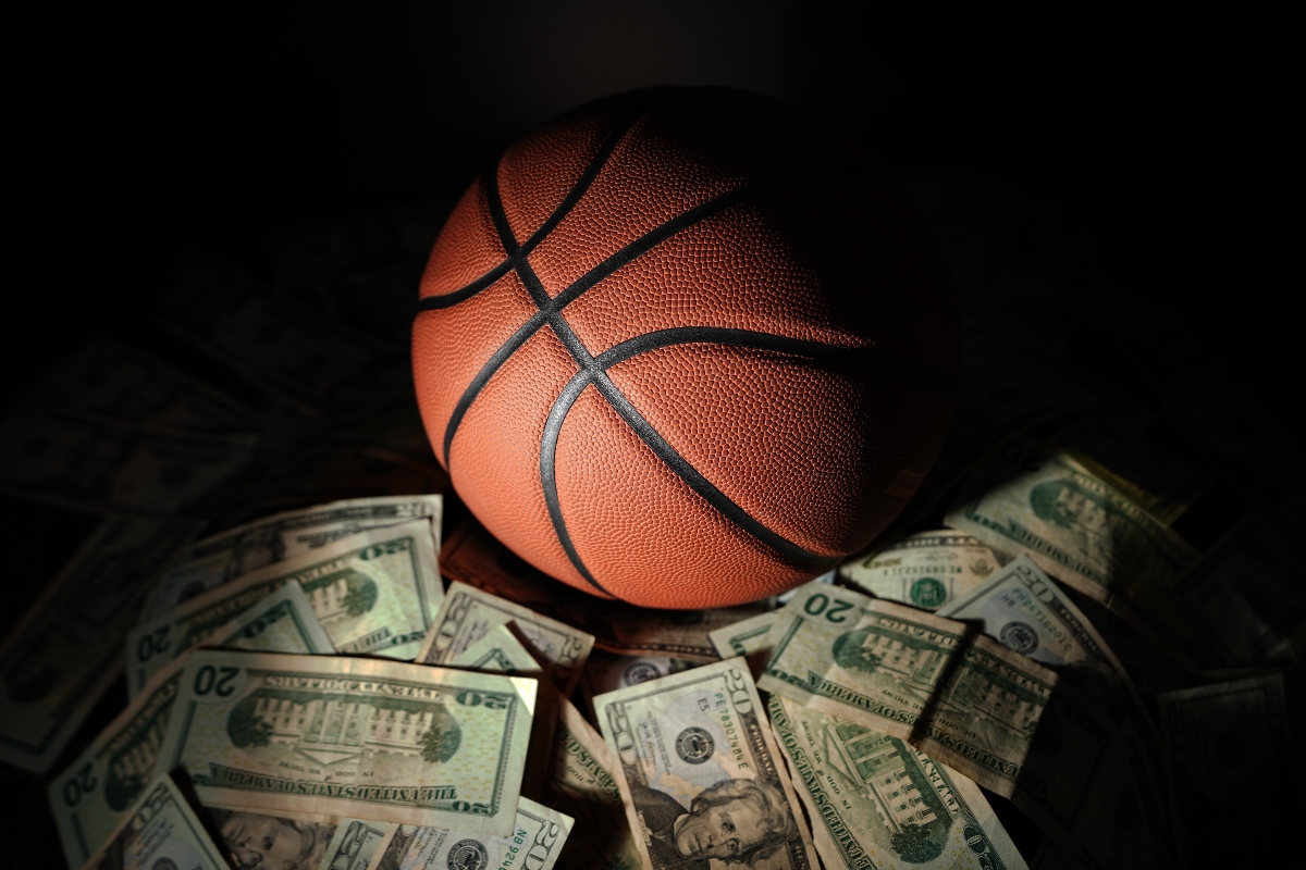 Dos años de prisión al primer sentenciado por apuestas ilegales en la NBA