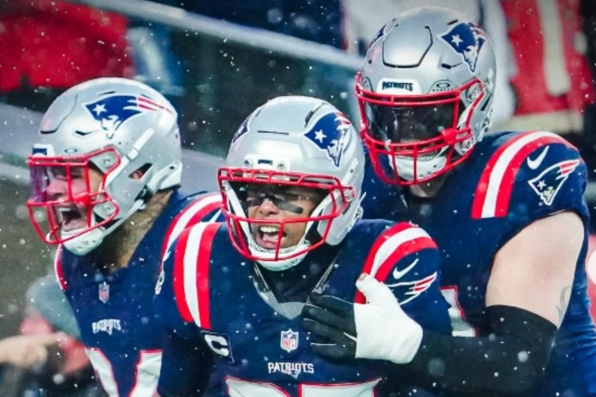 Rams y Patriots, por la hazaña