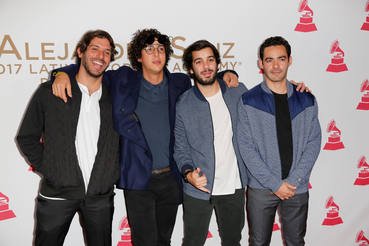 Rawayana celebra el presente y la fiesta en su nuevo álbum “¿Dónde es el after?”