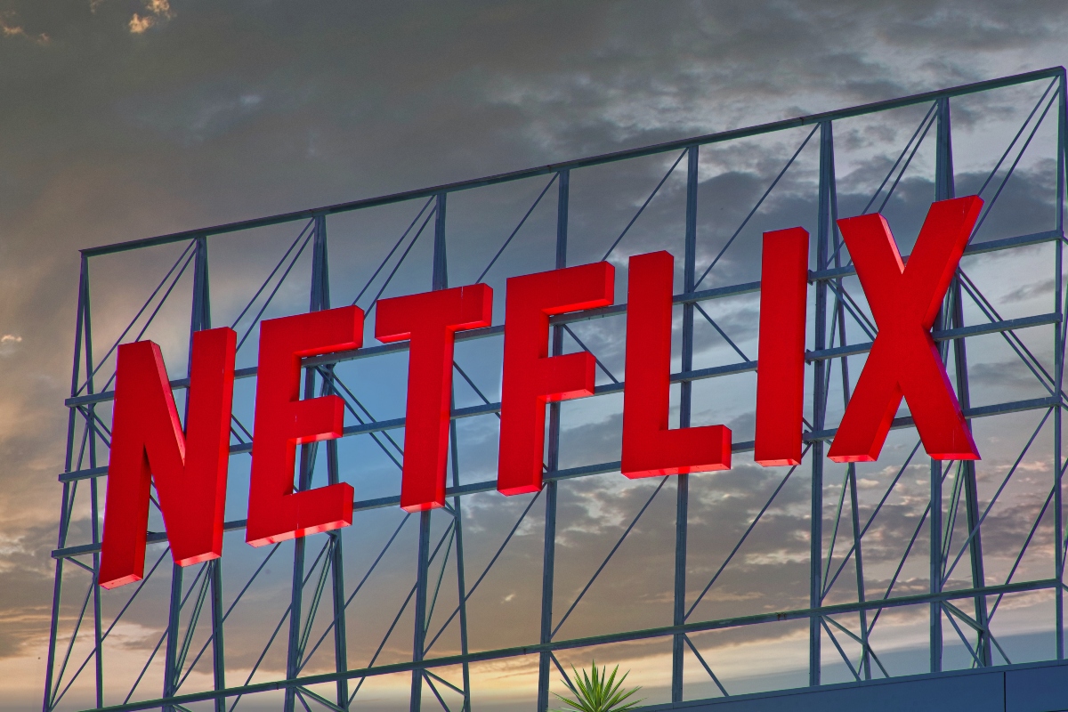 Warner Bros, Netflix