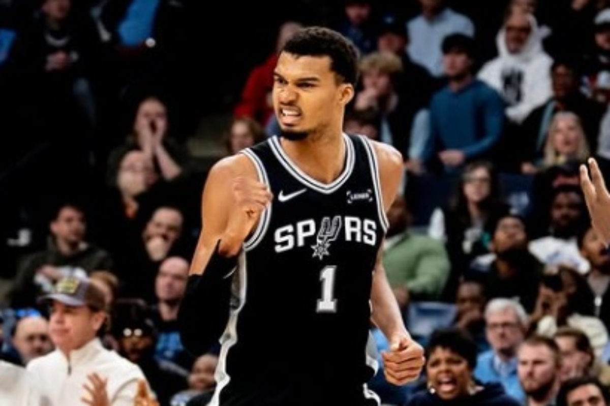 Wembanyama regresa con 30 puntos, pero los Spurs caen