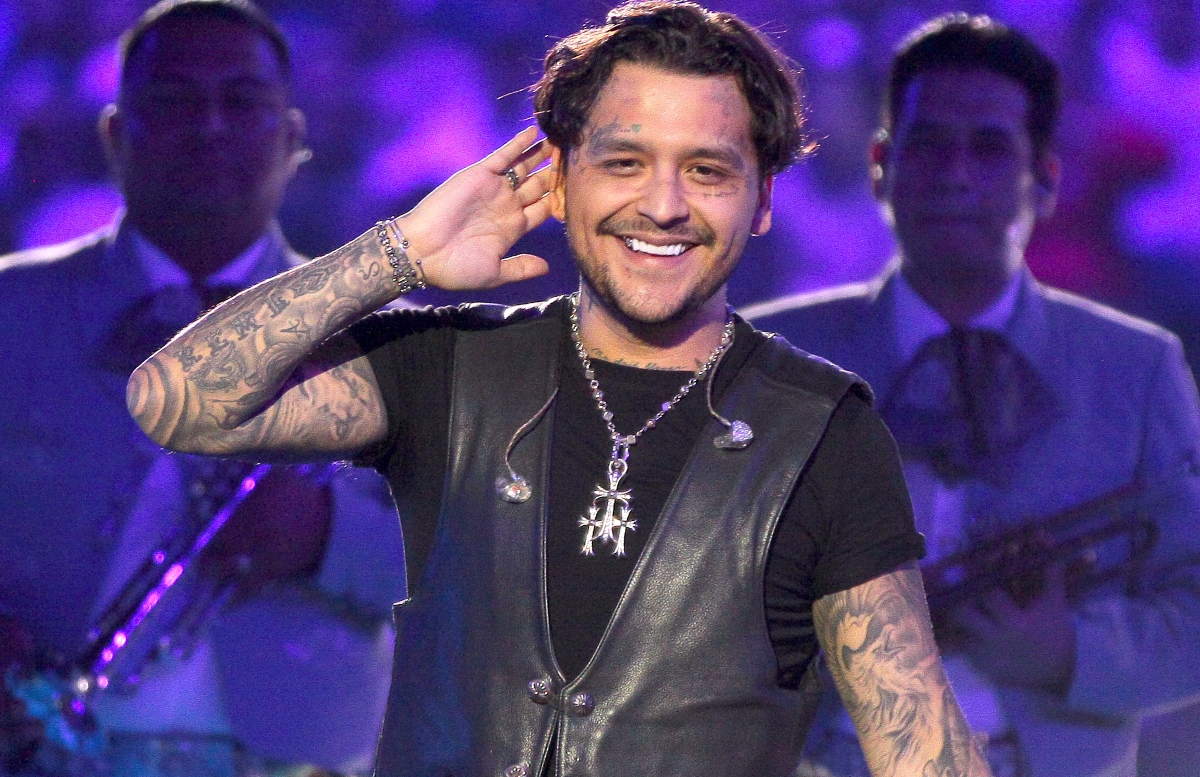 Christian Nodal ‘se burla’ por canción dirigida a Cazzu