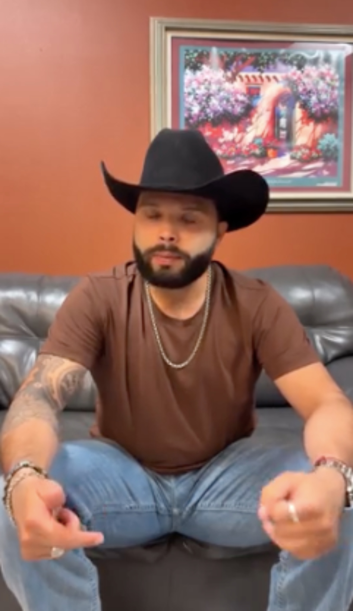 Leonardo Aguilar, música