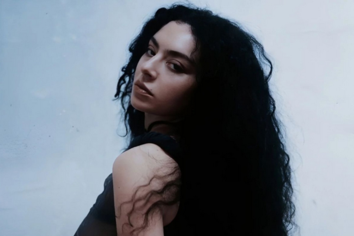 Charli xcx rompe el silencio con su nuevo documental