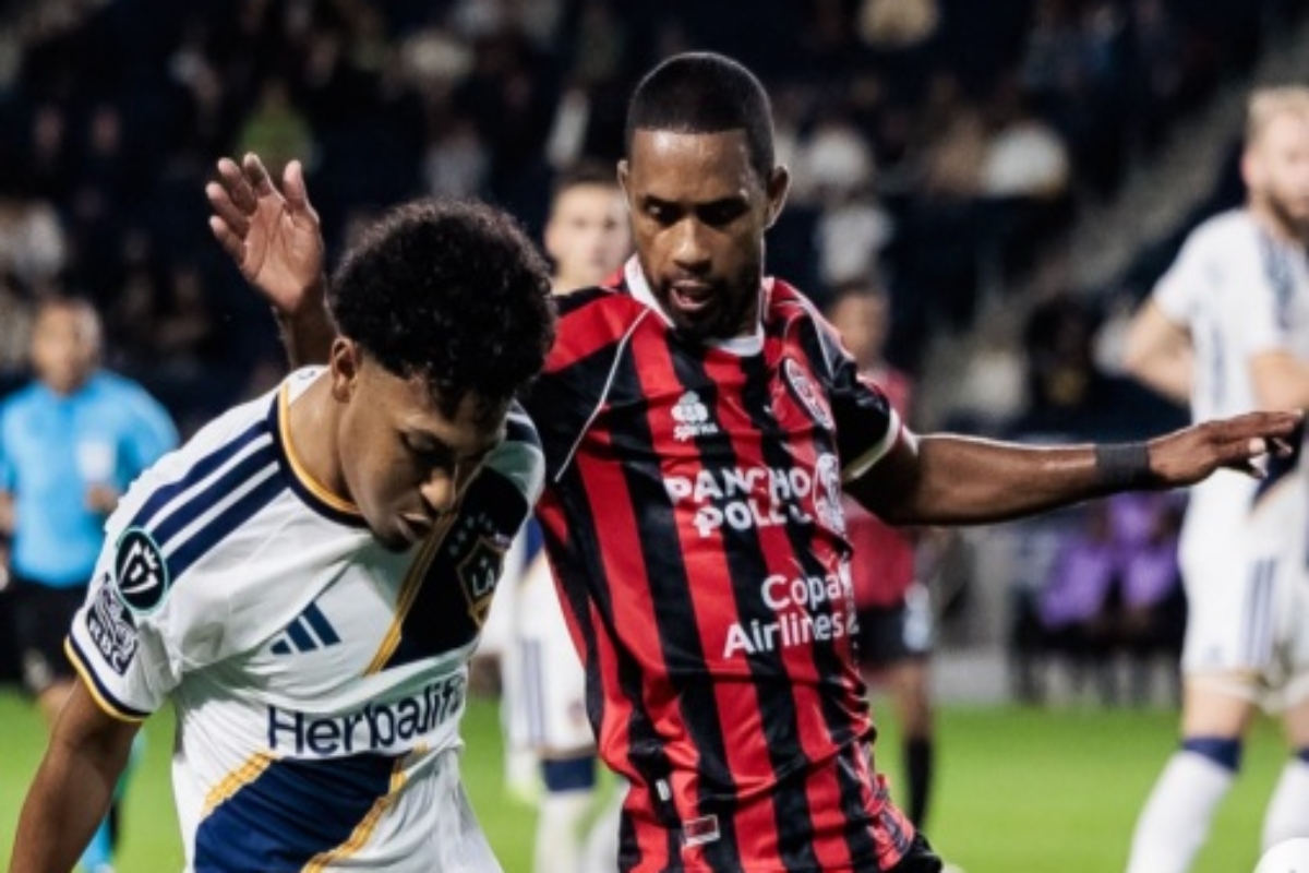 LA Galaxy avanza sin ganar y desata debate en la MLS