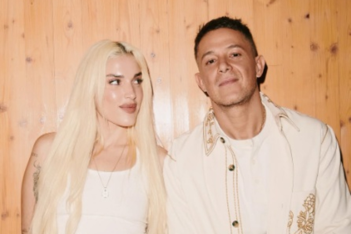 Alejandro Sanz y Elena Rose conmueven con el video íntimo de “Rimowa”