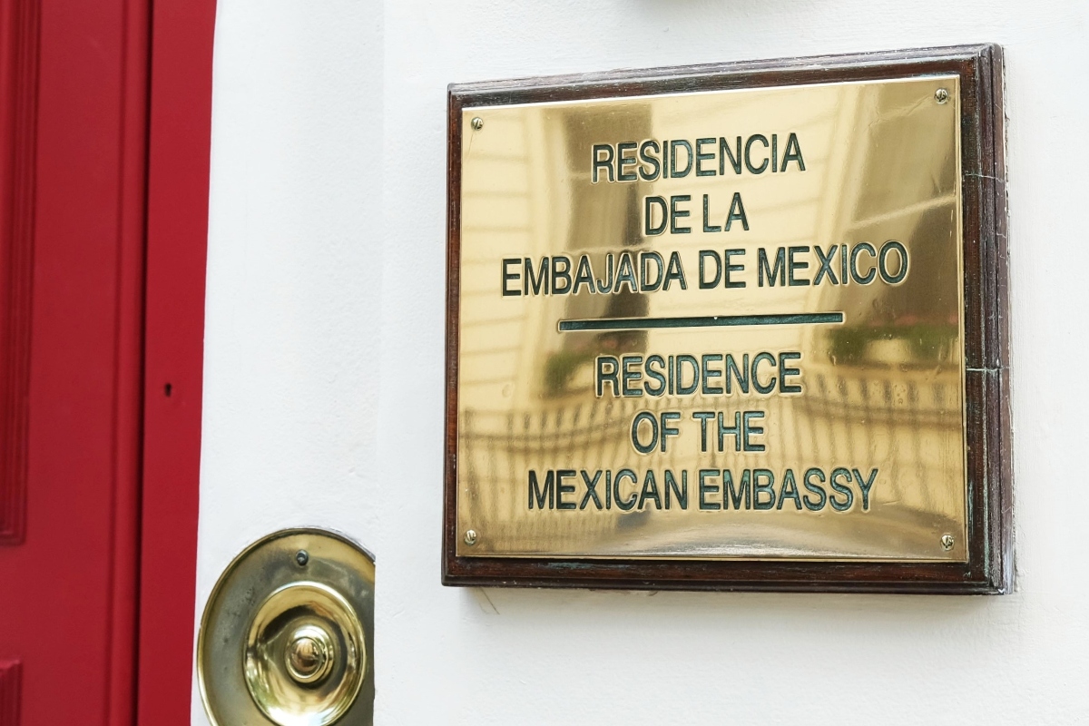 Embajada,