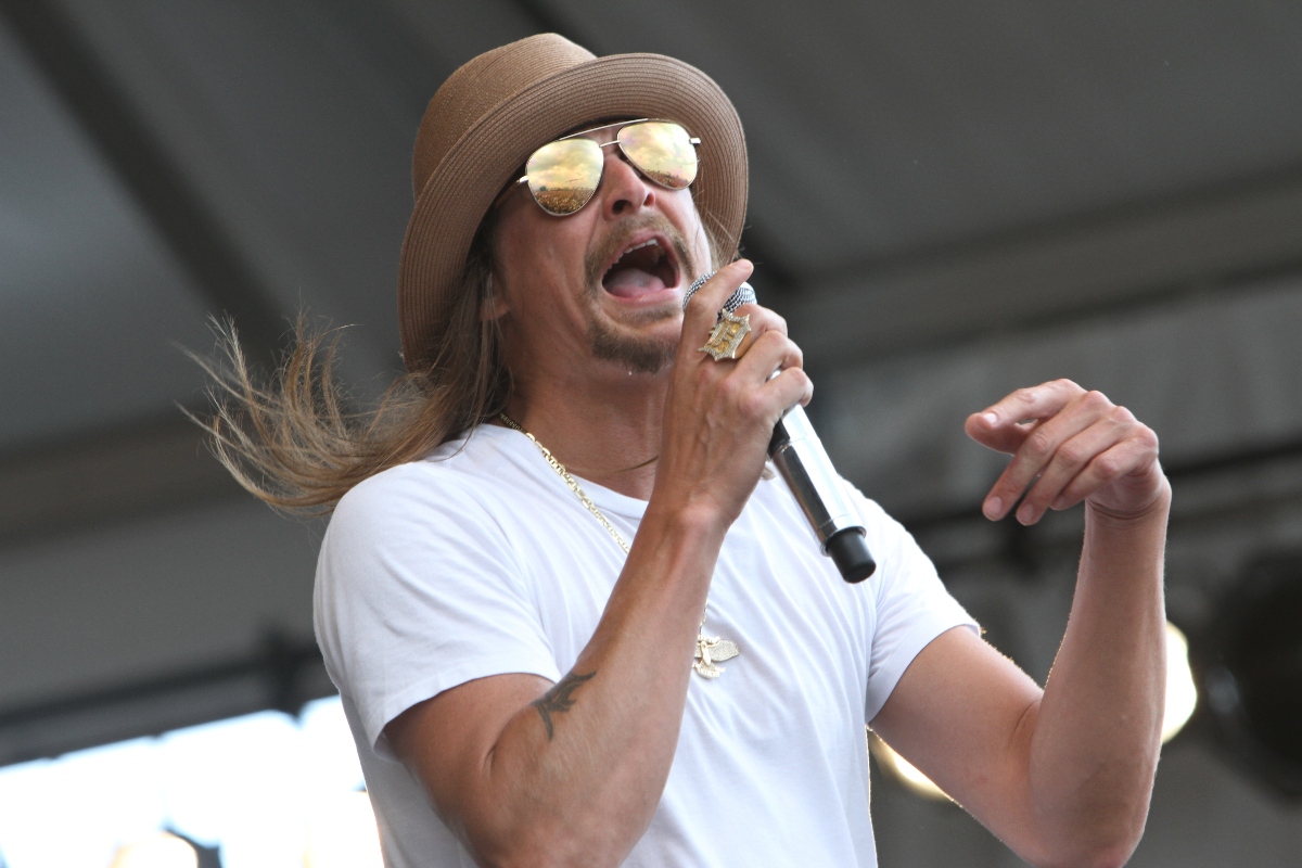 El Super Bowl divide: Kid Rock encabeza show ‘patriótico’ alternativo