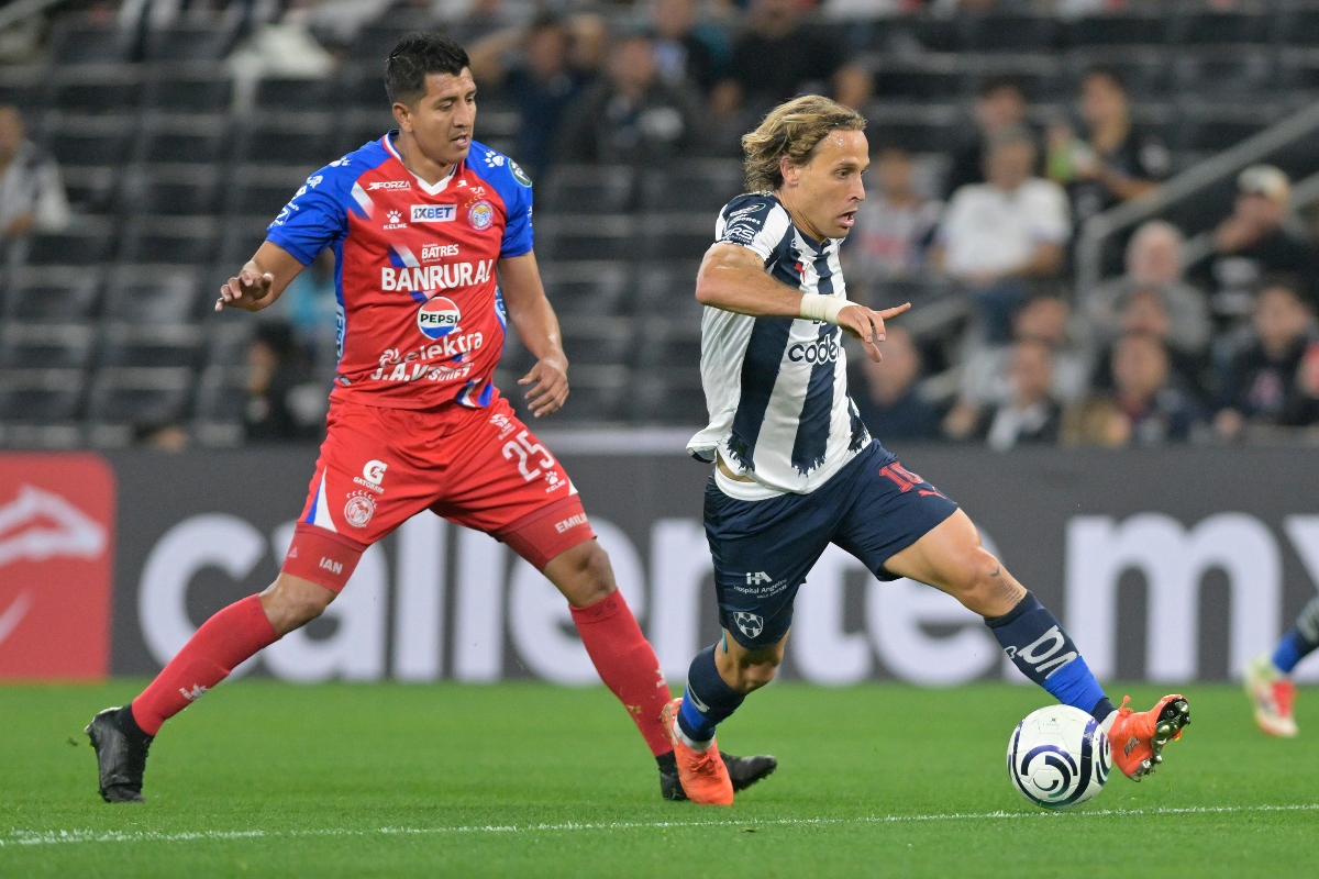 ¡Rayados impone su jerarquía! Monterrey vence 2-0 al Xelajú