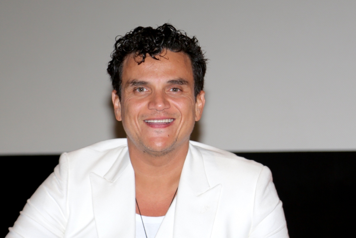 Silvestre Dangond estrena ‘Ganas de Tenerla’ con el futbolista Luis Díaz