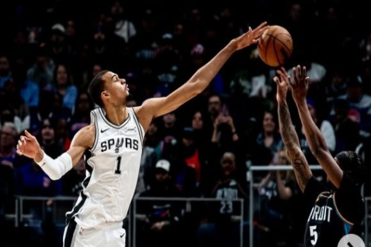 San Antonio impone su ley en Detroit y sacude a la NBA