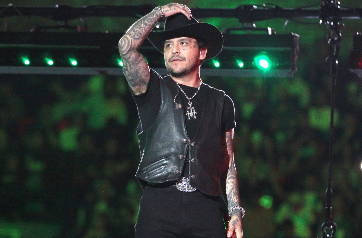 Christian Nodal narra el momento de terror que vivió junto a Ángela Aguilar en medio de enfrentamiento