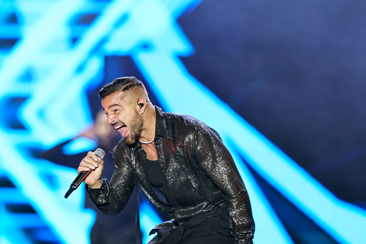 Ex reina de belleza asegura que su ex novio Max Barz la engañó con Ricky Martin