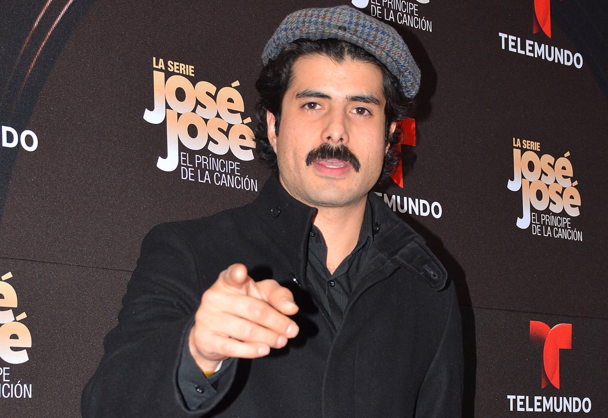 José Ángel Bichir cae de un tercer piso