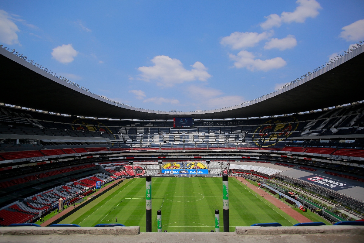 Tragedia en el Estadio Azteca: muere aficionado y autoridades investigan