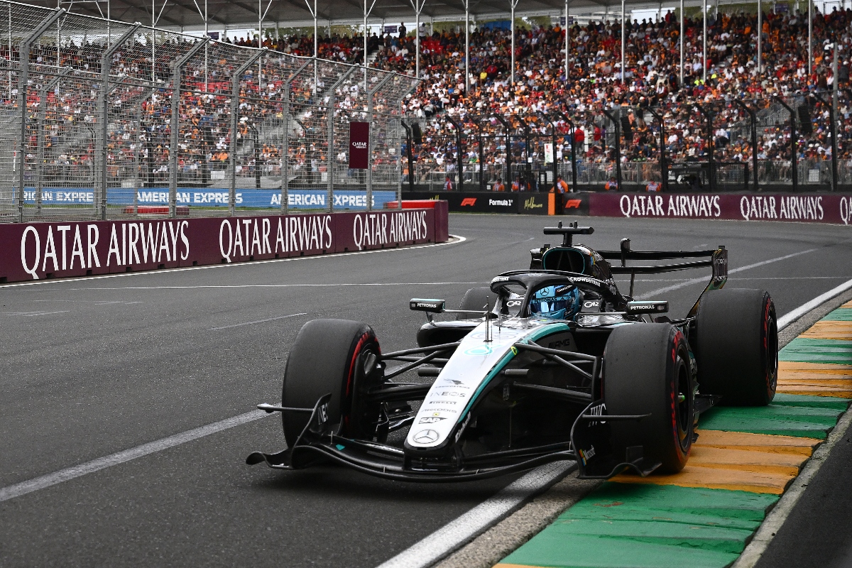 Russell hace historia con la primera pole del año