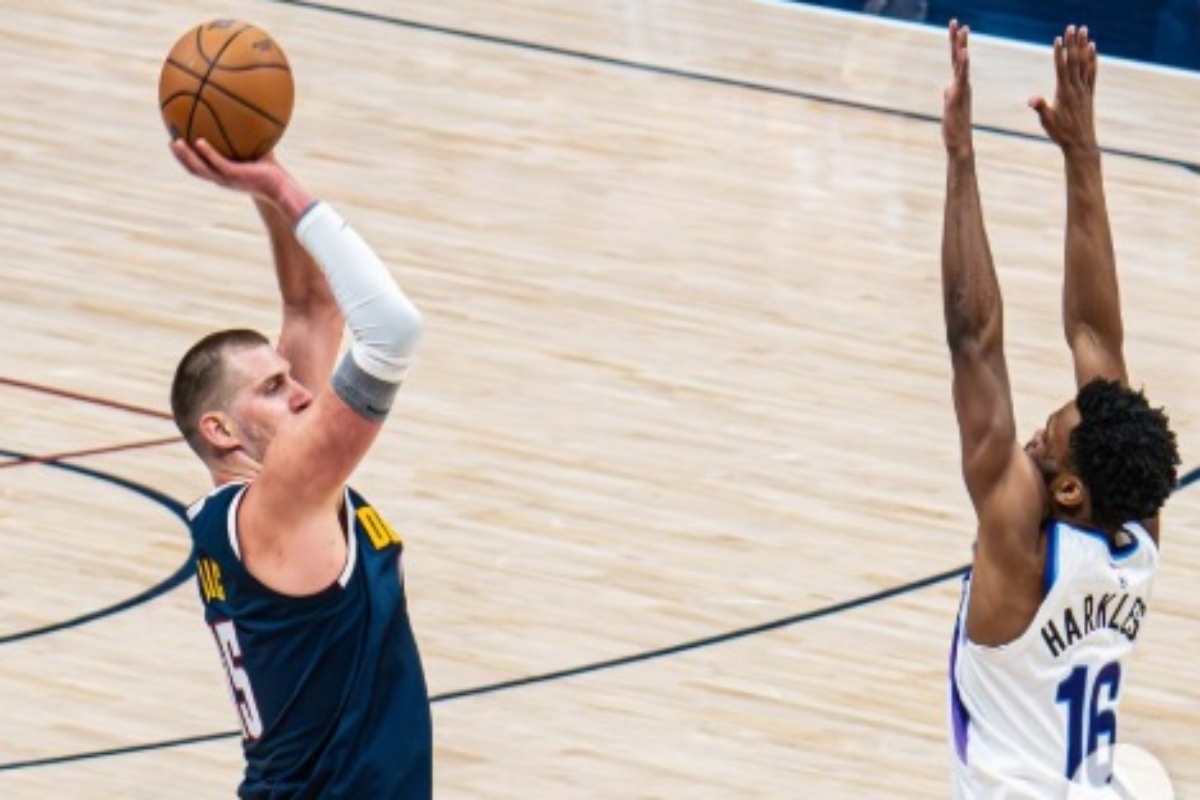 Jokic desata otro triple-doble, OKC imparable y Cavs aplastan a Miami