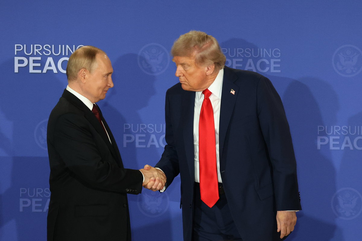 «Termina tu guerra»: La tajante petición de Trump a Putin tras crisis en Irán