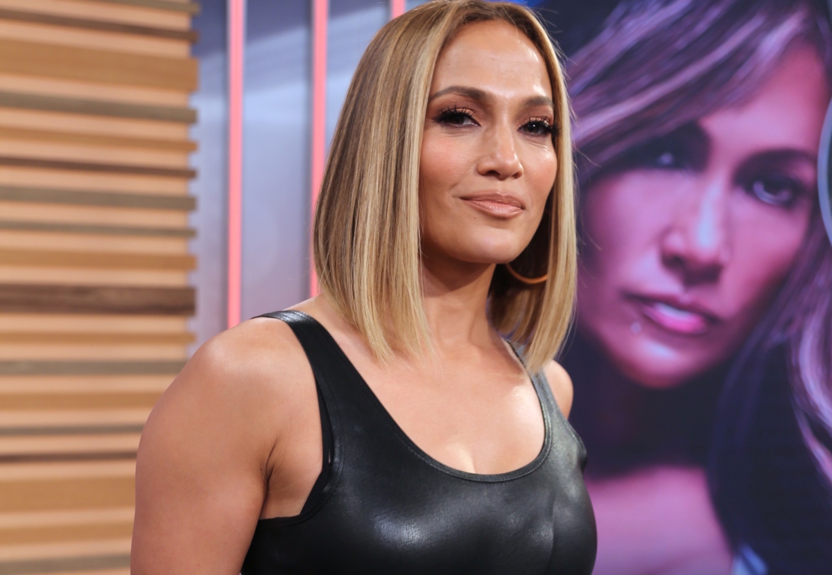 Jennifer López aparece en Coachella de invitada sorpresa de David Guetta