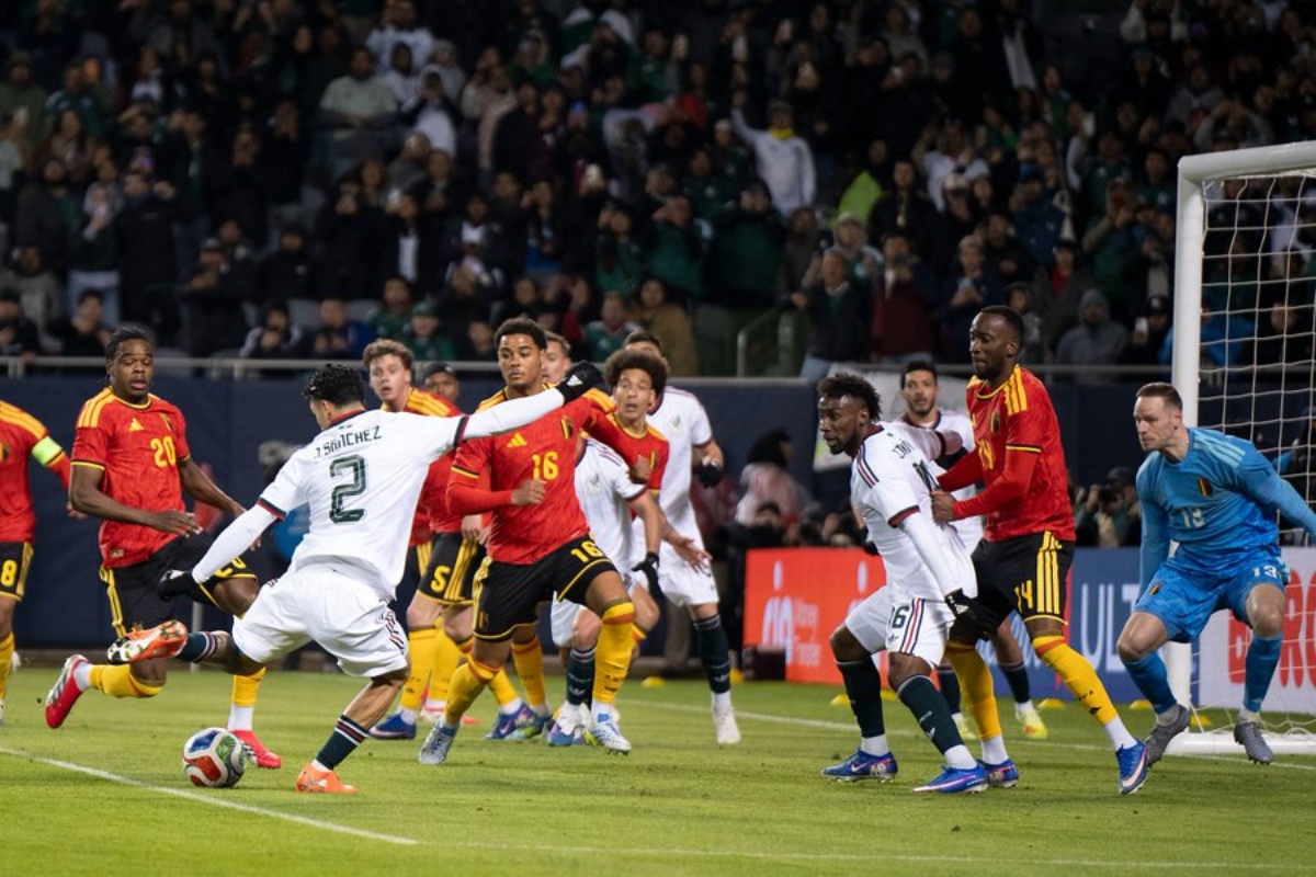 México calla bocas y da su mejor partido frente a Bélgica