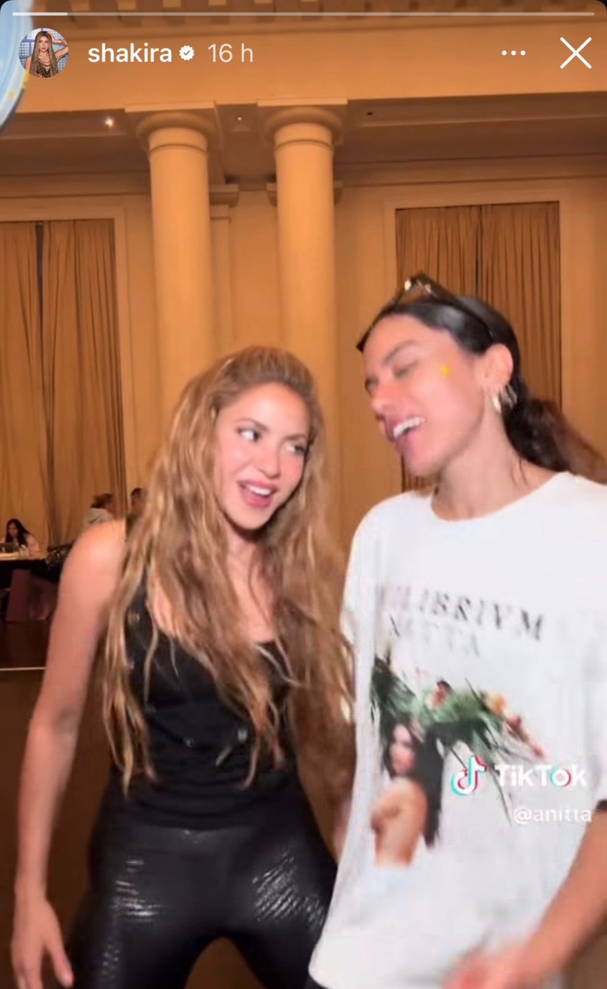 Shakira aparece bailando junto a Anitta