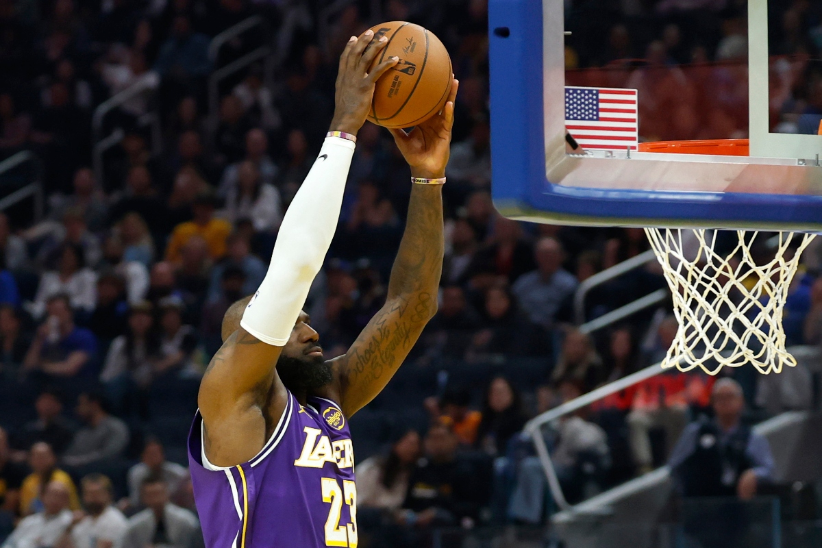 ¡Contra todo! Lakers van por el anillo sin Doncic ni Reaves