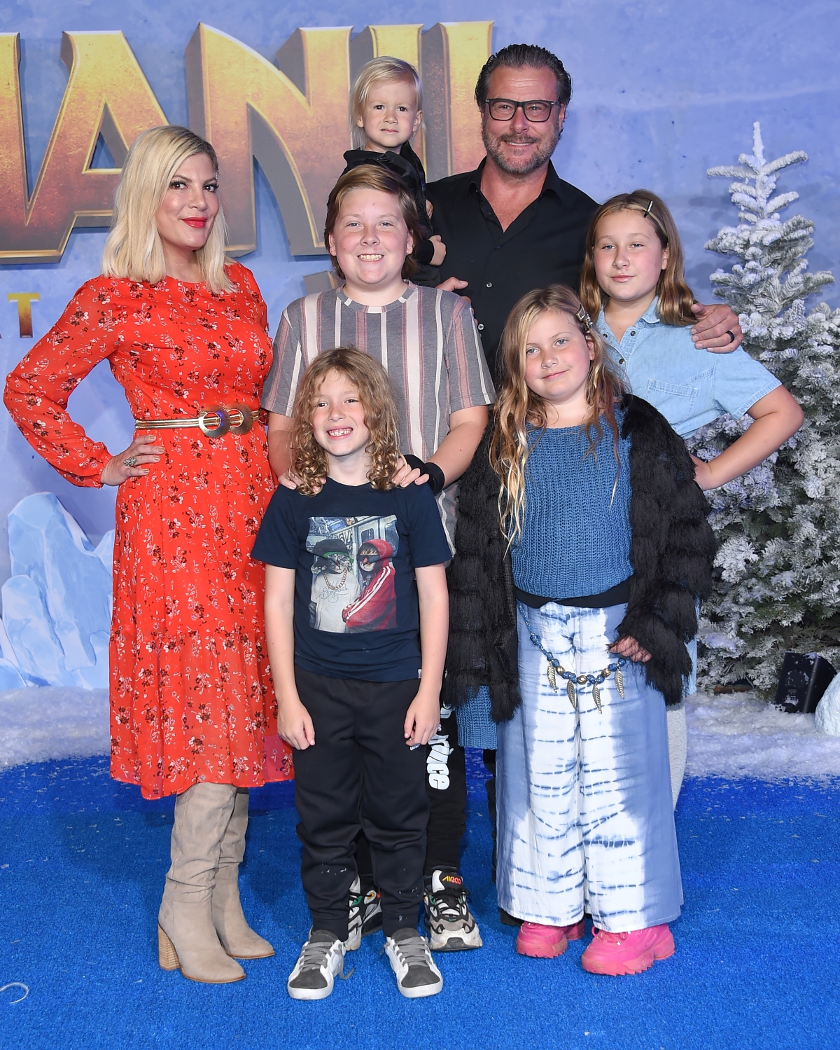 Tori Spelling sufre accidente de auto